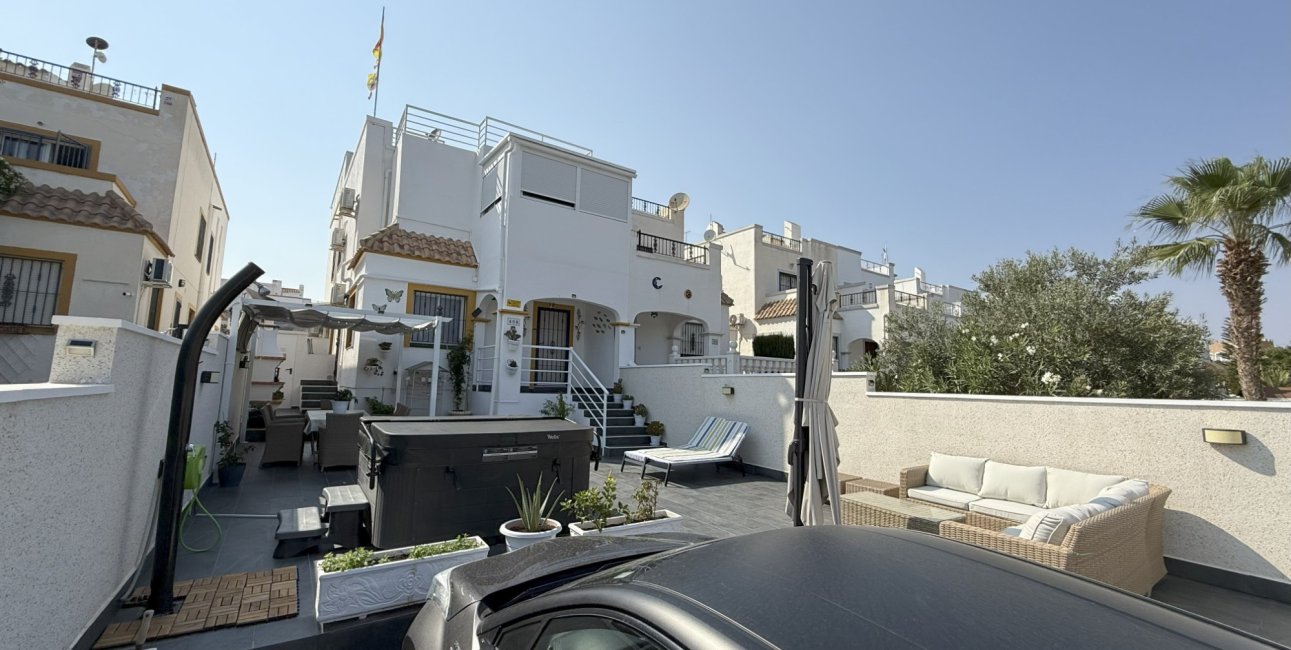 Resale - Townhouse -
Orihuela Costa - La Zenia