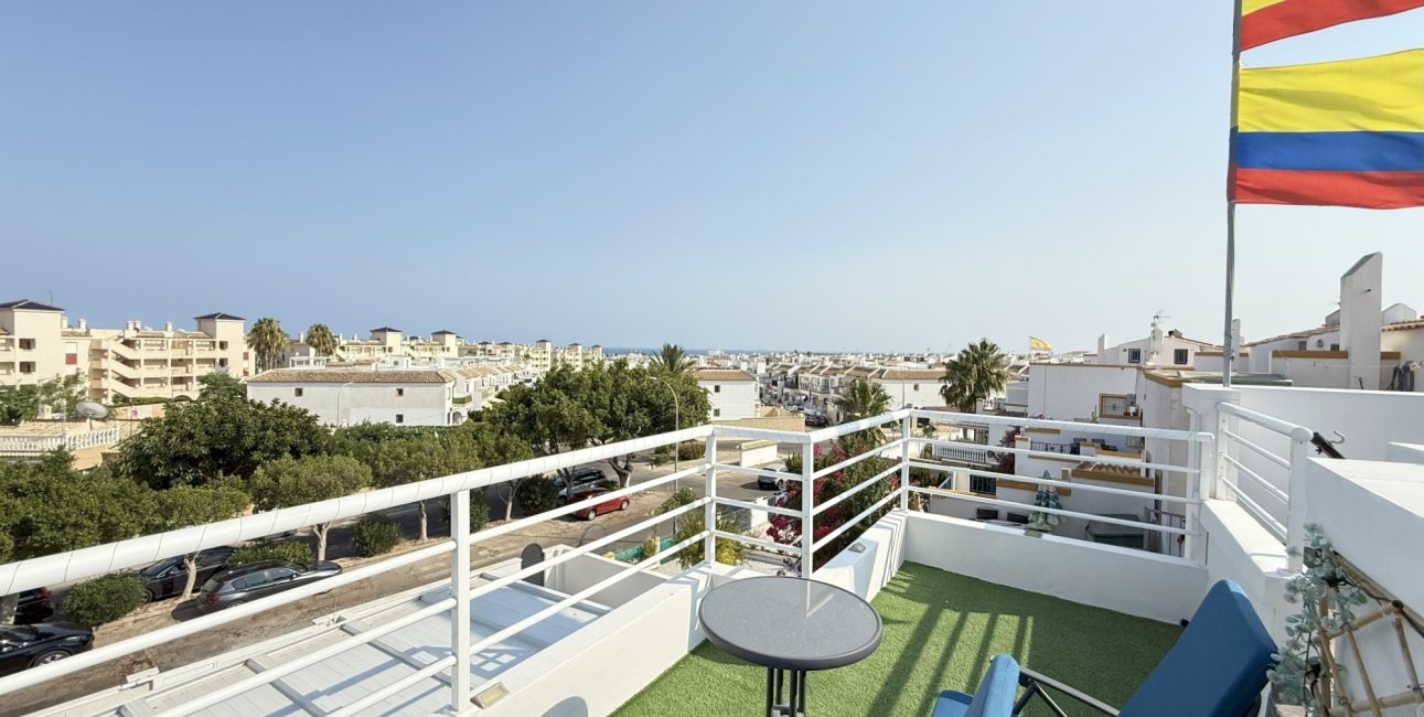 Resale - Townhouse -
Orihuela Costa - La Zenia
