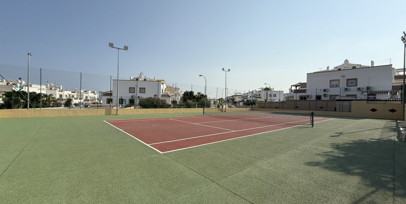 Resale - Townhouse -
Orihuela Costa - La Zenia