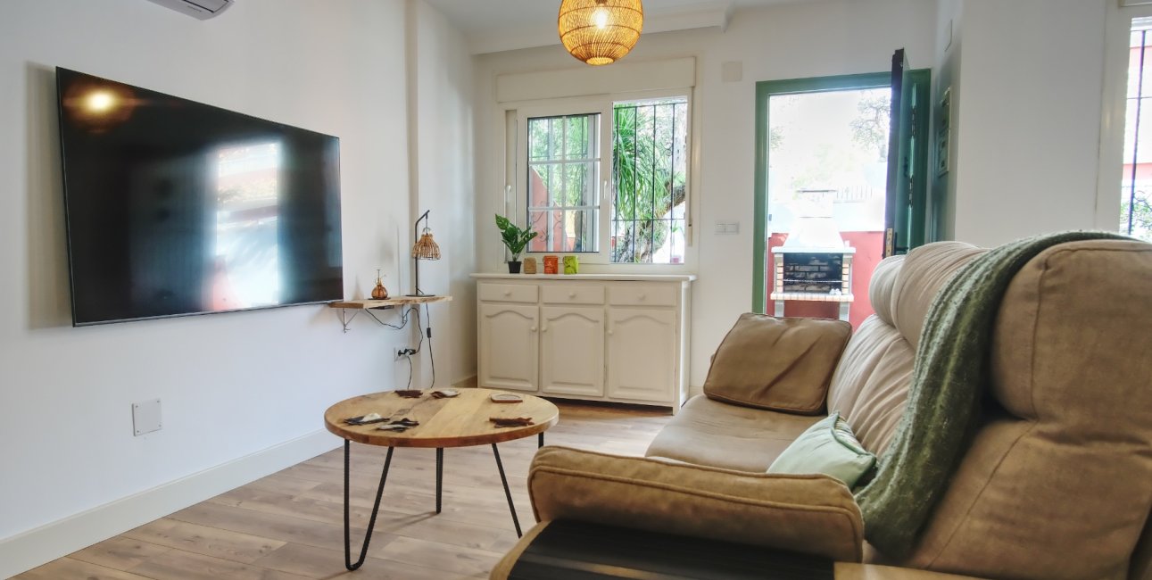 Resale - Villa -
Orihuela Costa - Costa Blanca