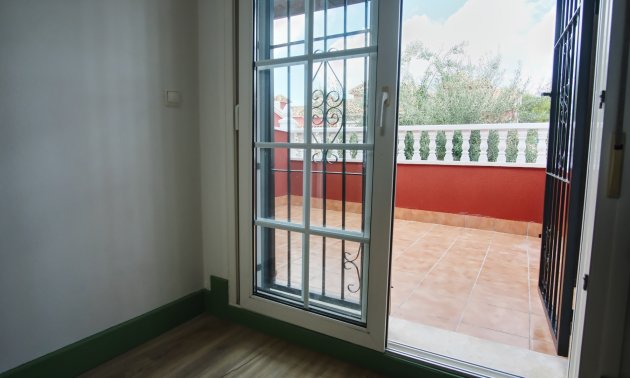 Resale - Villa -
Orihuela Costa - Costa Blanca