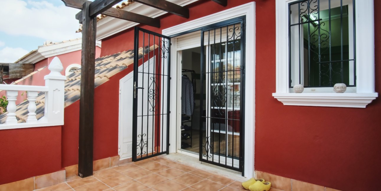 Resale - Villa -
Orihuela Costa - Costa Blanca