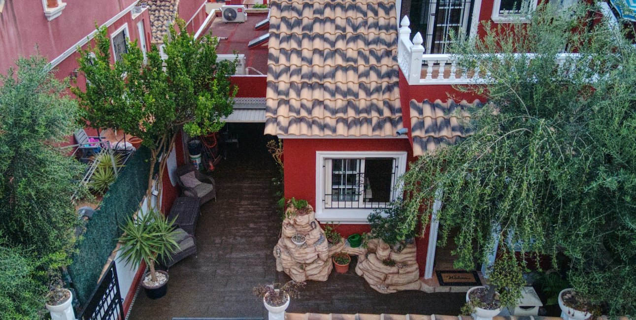 Resale - Villa -
Orihuela Costa - Costa Blanca