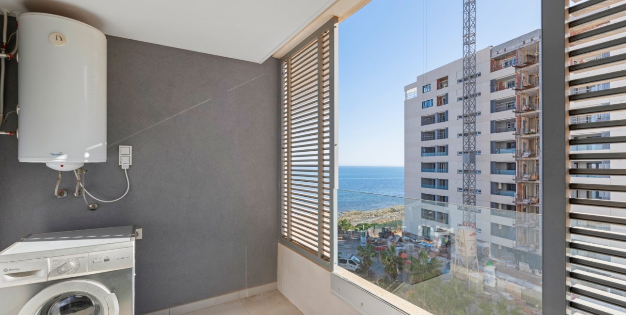 Resale - Apartment / flat -
Orihuela Costa - Punta Prima