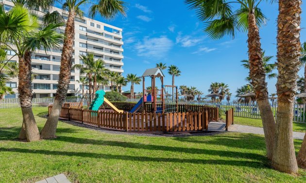 Resale - Apartment / flat -
Orihuela Costa - Punta Prima