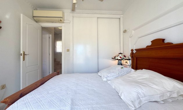 Resale - Villa -
Orihuela Costa - Villamartín