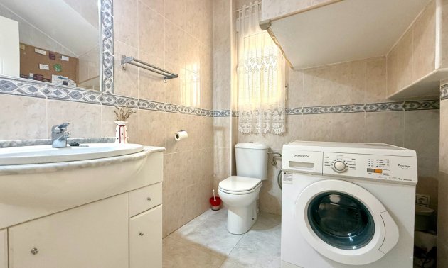 Resale - Villa -
Orihuela Costa - Villamartín