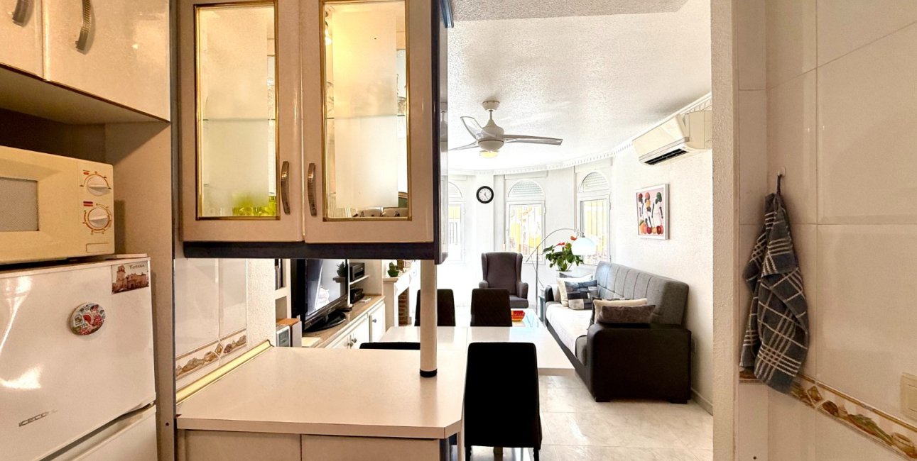 Resale - Villa -
Orihuela Costa - Villamartín