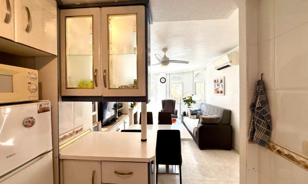 Resale - Villa -
Orihuela Costa - Villamartín