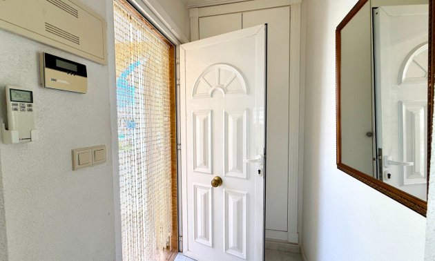 Resale - Villa -
Orihuela Costa - Villamartín