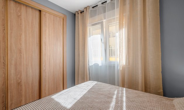Reventa - Apartamento / piso -
San Miguel de Salinas - Orihuela Costa