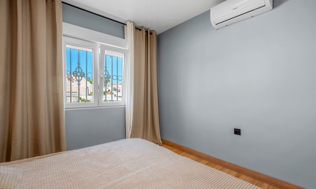 Reventa - Apartamento / piso -
San Miguel de Salinas - Orihuela Costa