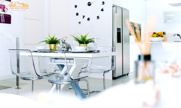 Resale - Villa -
Orihuela Costa - Villamartín