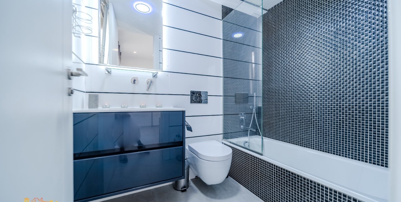 Resale - Villa -
Orihuela Costa - Villamartín