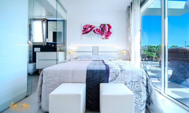 Resale - Villa -
Orihuela Costa - Villamartín