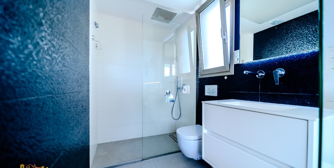 Resale - Villa -
Orihuela Costa - Villamartín