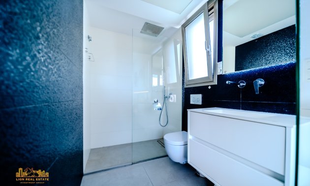 Resale - Villa -
Orihuela Costa - Villamartín