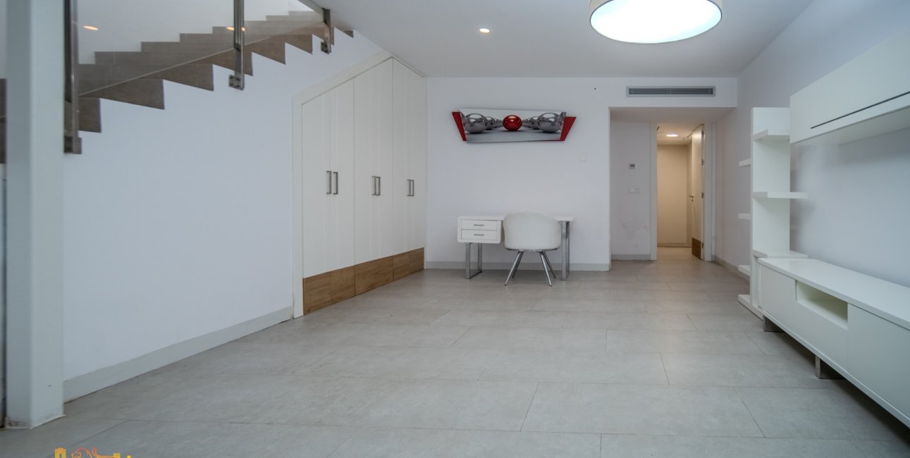 Resale - Villa -
Orihuela Costa - Villamartín