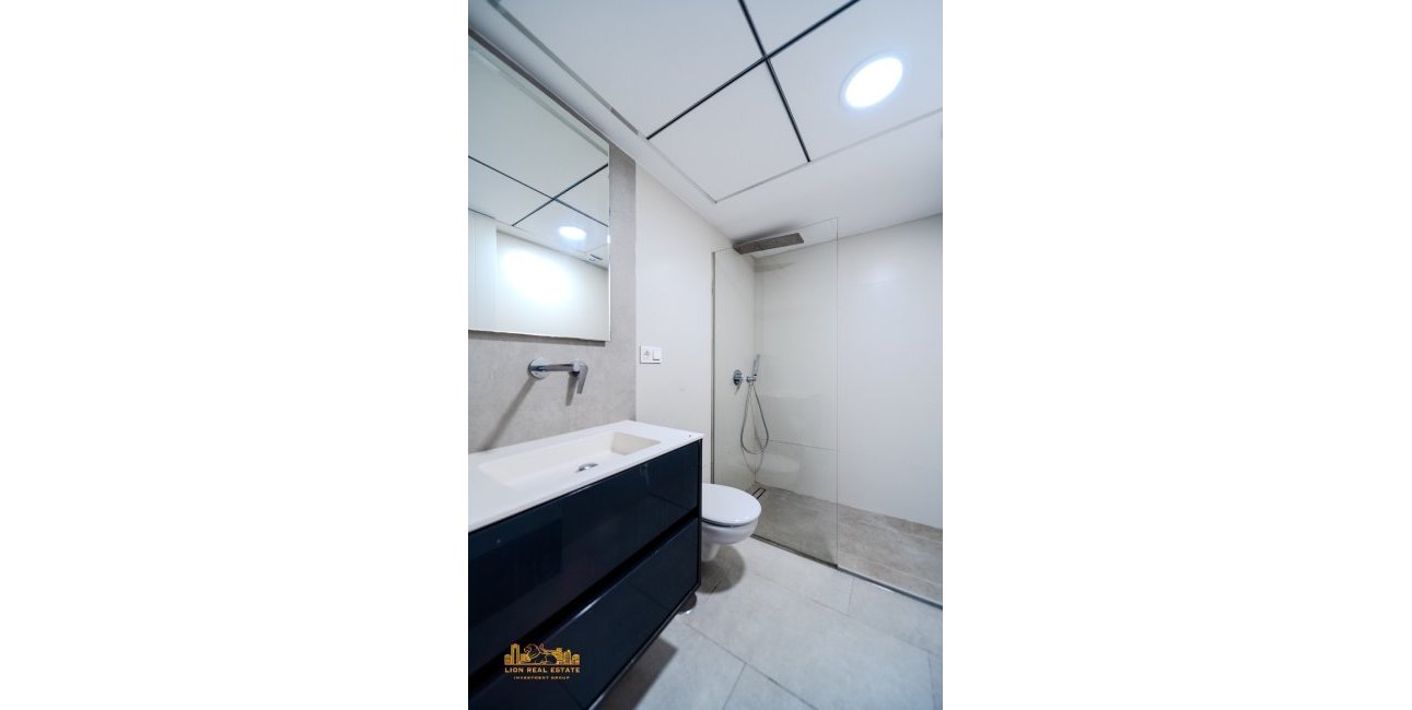 Resale - Villa -
Orihuela Costa - Villamartín