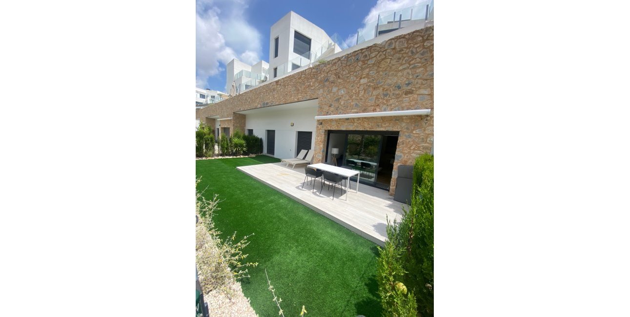 Resale - Apartment / flat -
Orihuela Costa - Villamartín