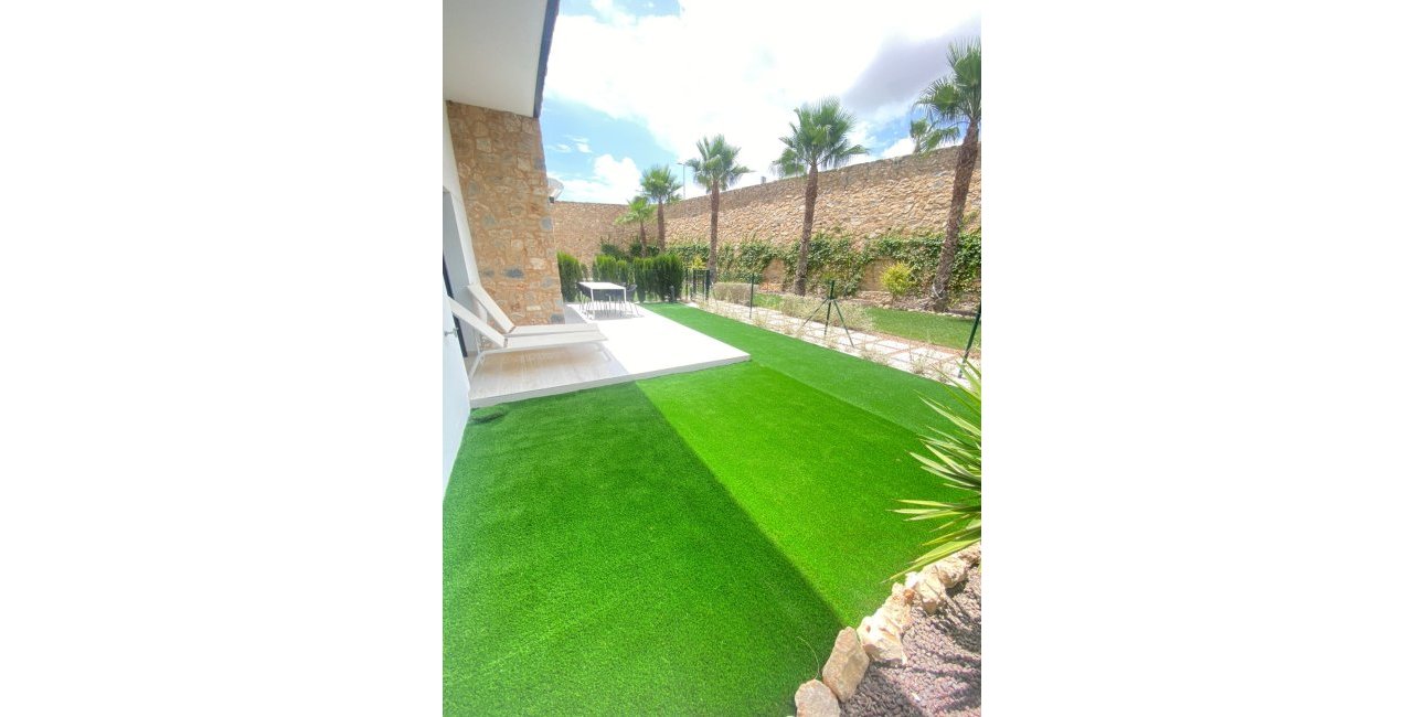 Resale - Apartment / flat -
Orihuela Costa - Villamartín