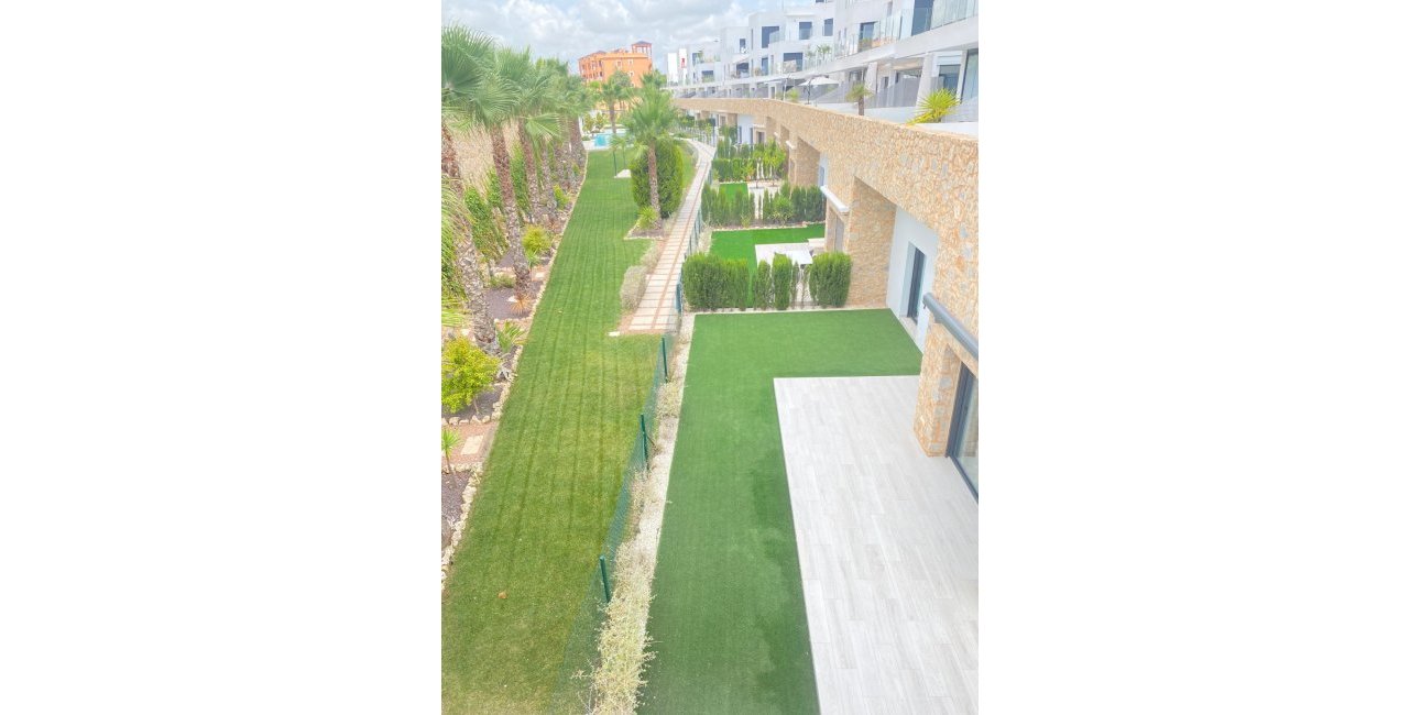 Resale - Apartment / flat -
Orihuela Costa - Villamartín