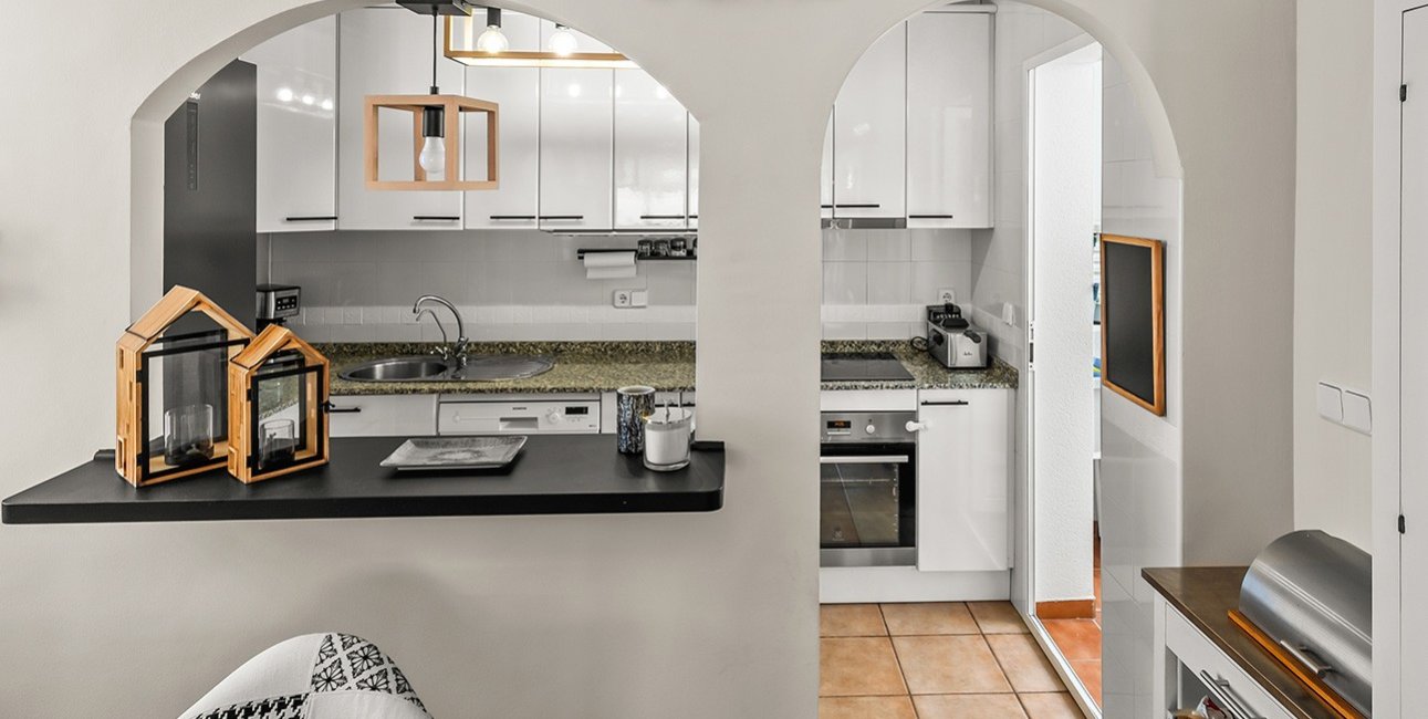 Resale - Villa -
Pilar de la Horadada - Pueblo Latino