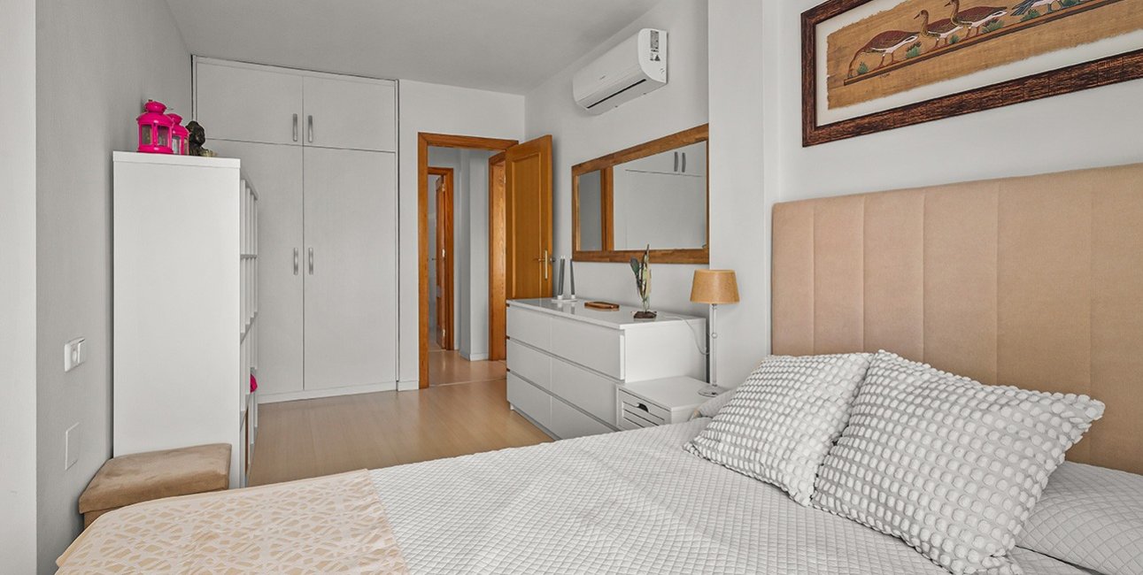 Resale - Villa -
Pilar de la Horadada - Pueblo Latino