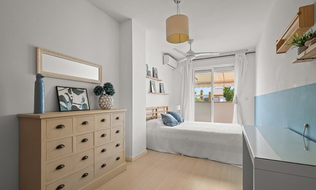 Resale - Villa -
Pilar de la Horadada - Pueblo Latino