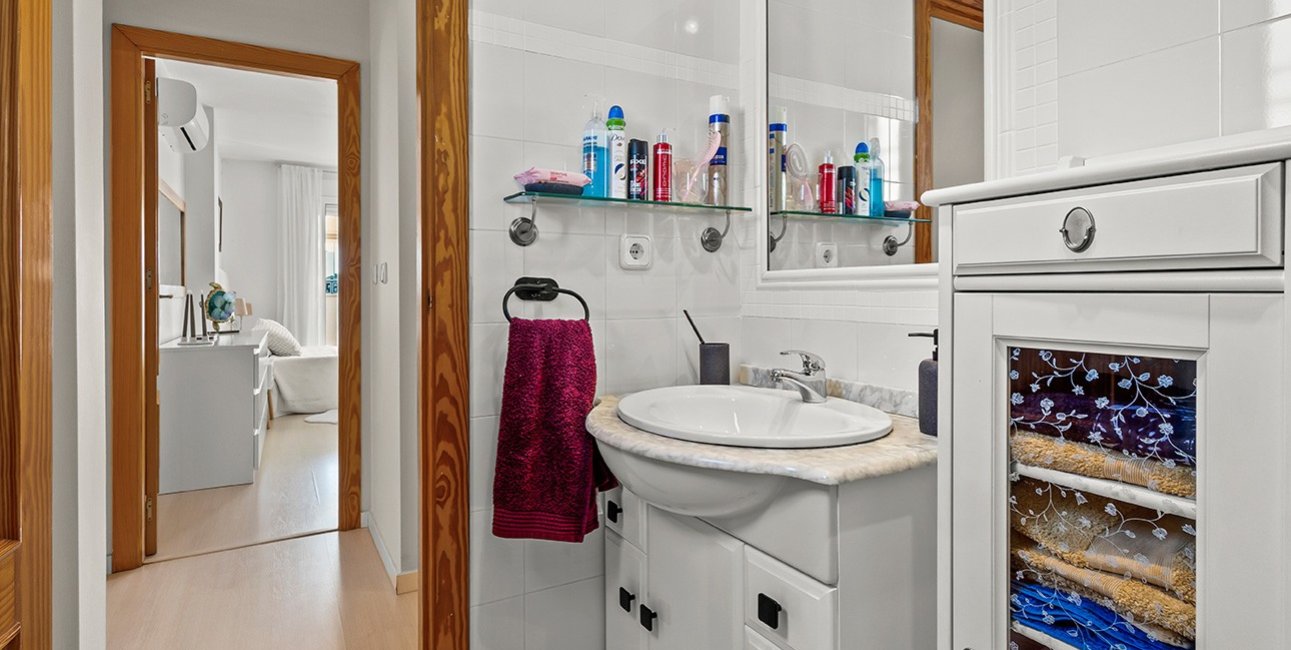 Resale - Villa -
Pilar de la Horadada - Pueblo Latino