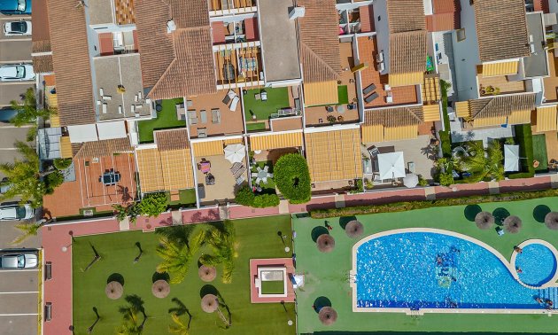 Resale - Villa -
Pilar de la Horadada - Pueblo Latino