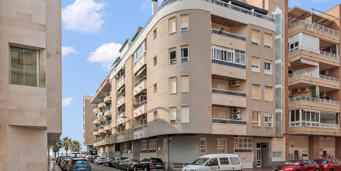 Resale - Apartment / flat -
Torrevieja - Playa del Cura