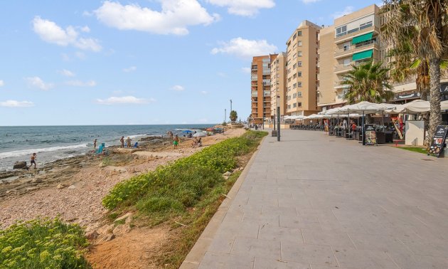 Resale - Apartment / flat -
Torrevieja - Playa del Cura