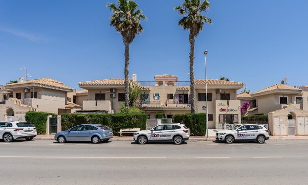 Resale - Townhouse -
Orihuela Costa - Playa Flamenca