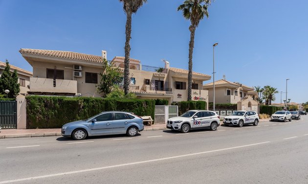 Resale - Townhouse -
Orihuela Costa - Playa Flamenca