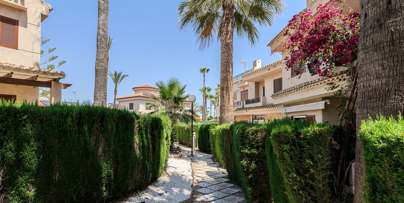 Resale - Townhouse -
Orihuela Costa - Playa Flamenca