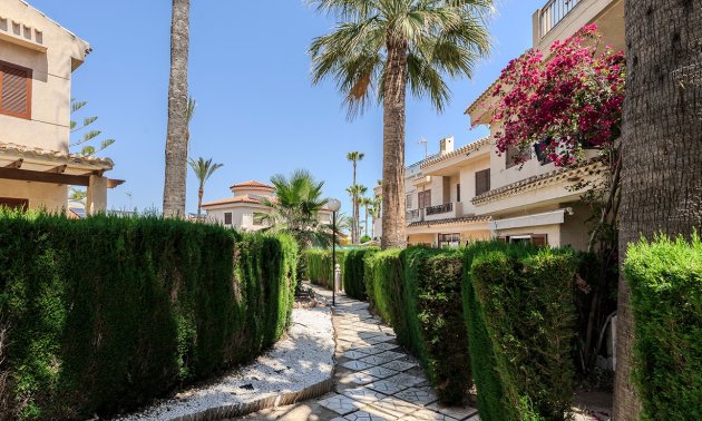 Resale - Townhouse -
Orihuela Costa - Playa Flamenca