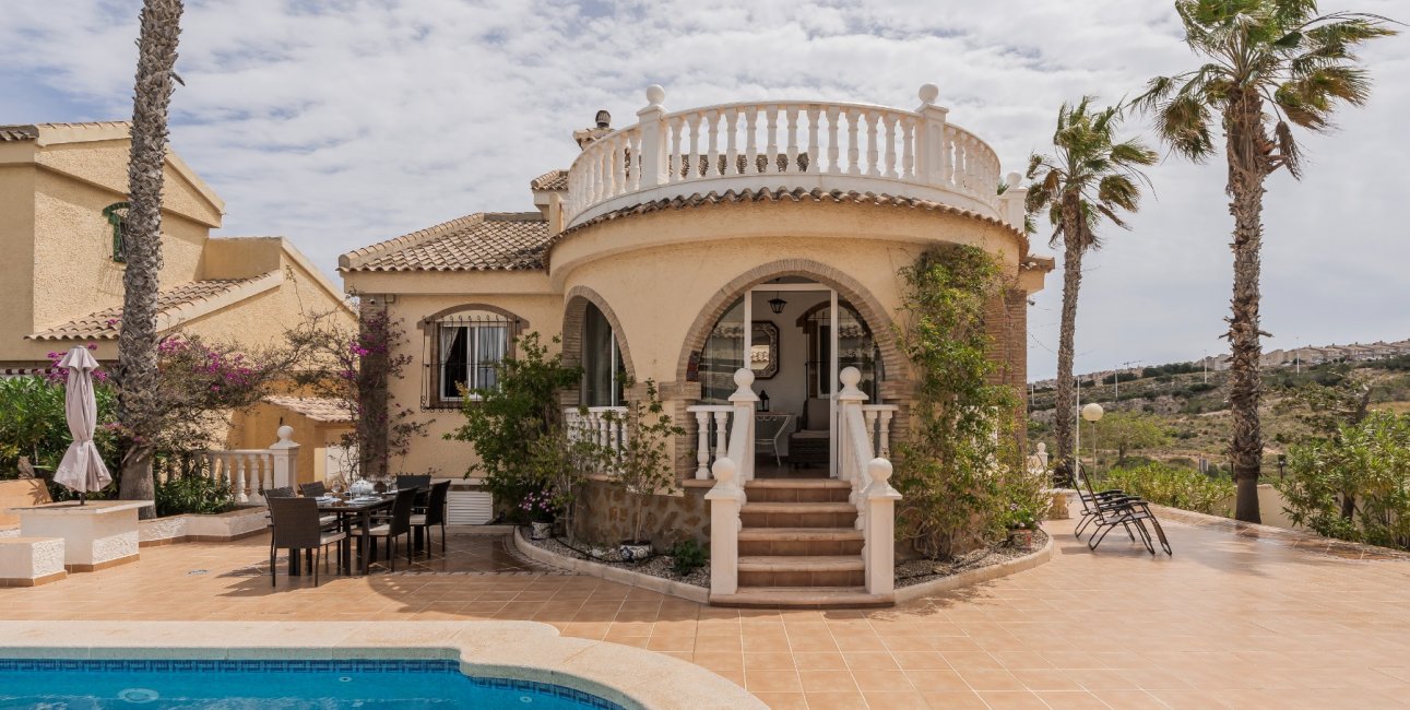Reventa - Villa -
Gran Alacant - Monte y Mar
