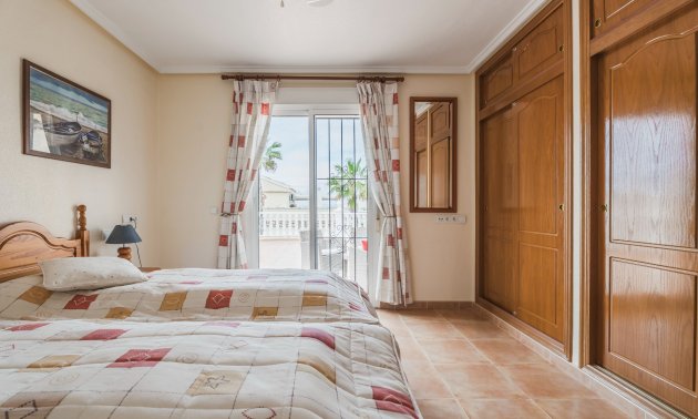 Reventa - Villa -
Gran Alacant - Monte y Mar