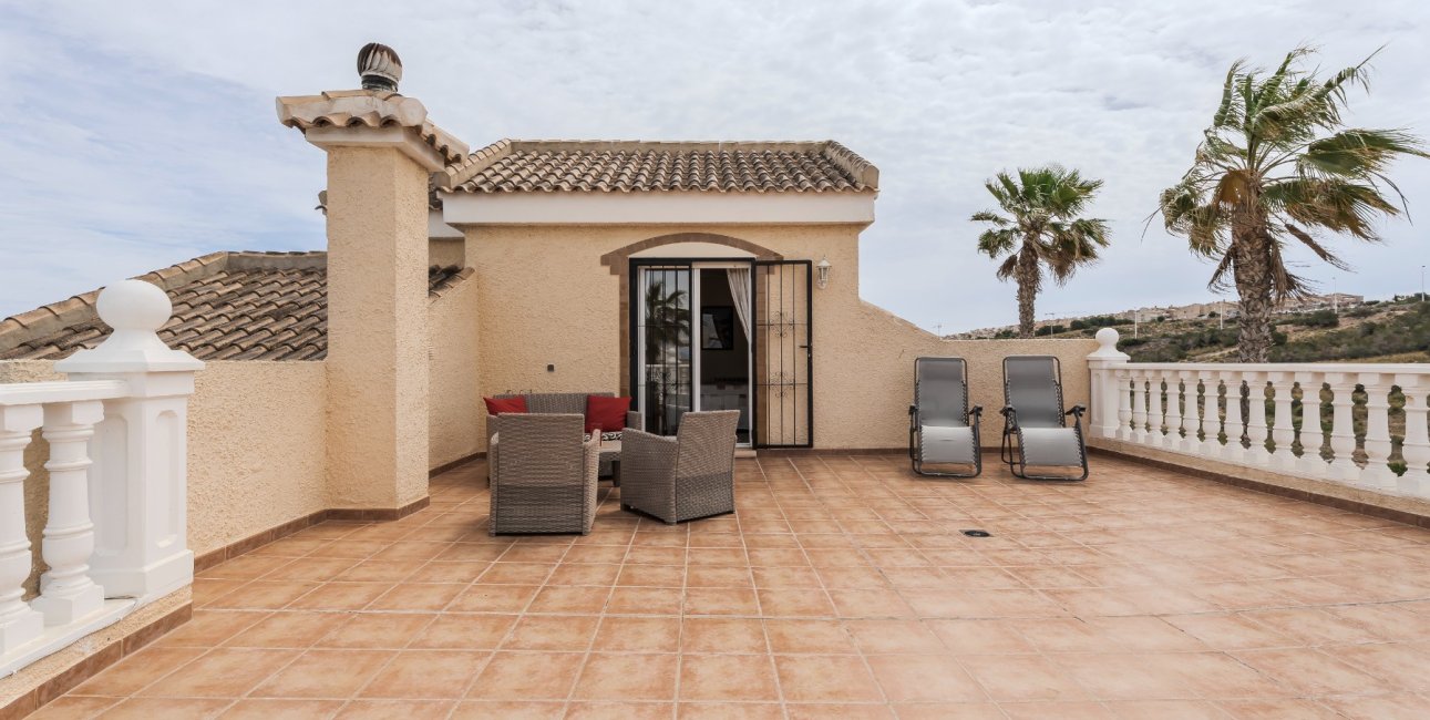 Reventa - Villa -
Gran Alacant - Monte y Mar