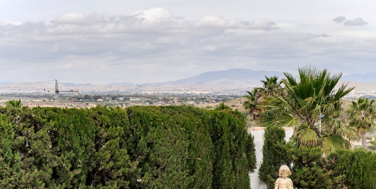 Reventa - Villa -
Gran Alacant - Monte y Mar