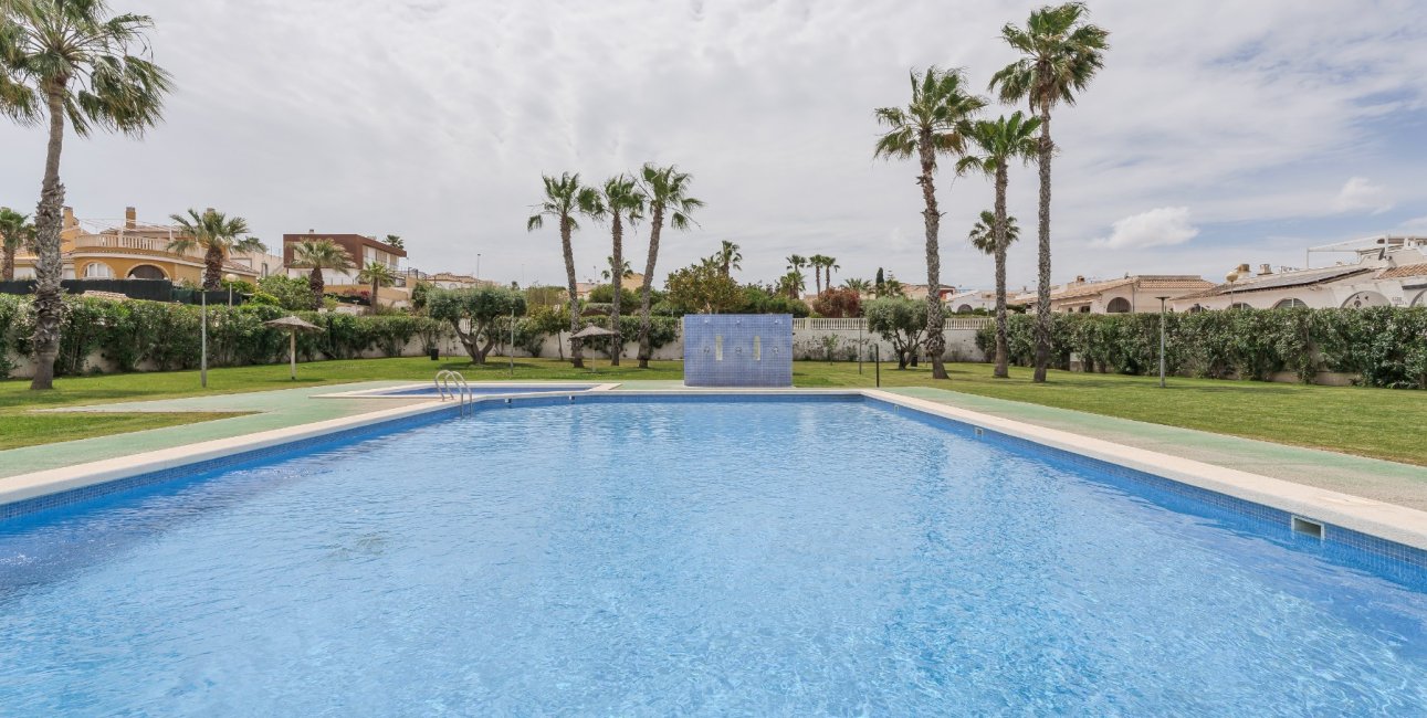 Reventa - Villa -
Gran Alacant - Monte y Mar