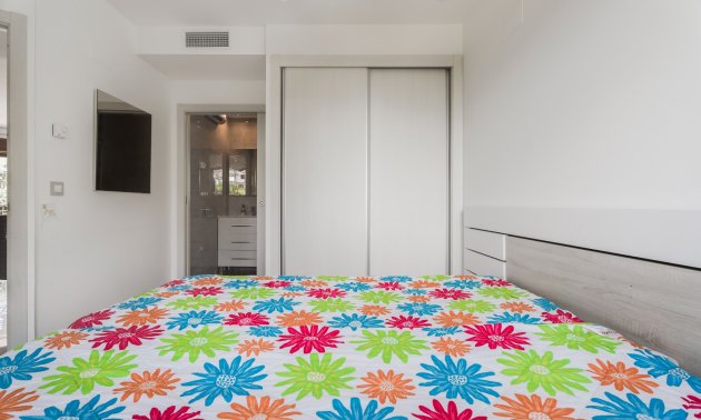 Resale - Apartment / flat -
Orihuela Costa - La Zenia