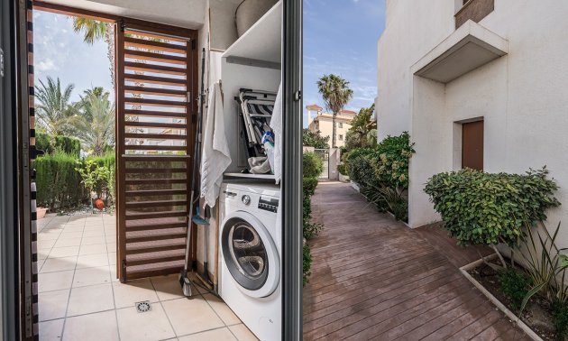 Resale - Apartment / flat -
Orihuela Costa - La Zenia