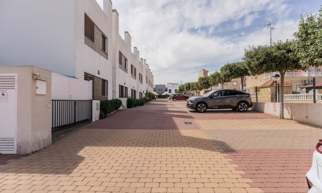 Resale - Apartment / flat -
Orihuela Costa - La Zenia