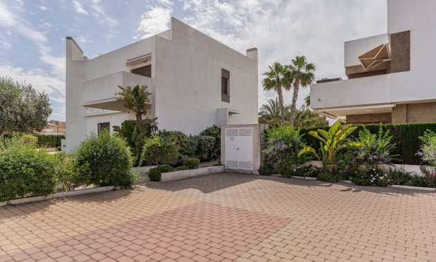 Resale - Apartment / flat -
Orihuela Costa - La Zenia