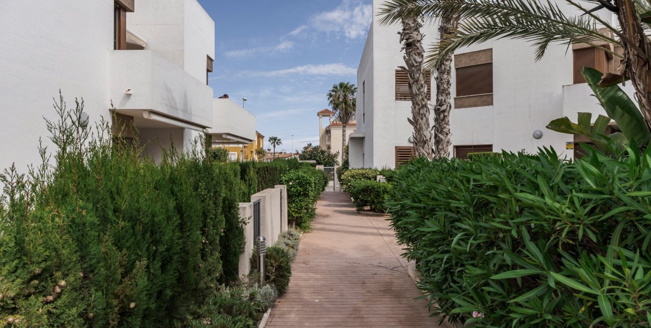 Resale - Apartment / flat -
Orihuela Costa - La Zenia