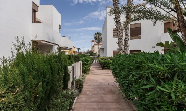Resale - Apartment / flat -
Orihuela Costa - La Zenia