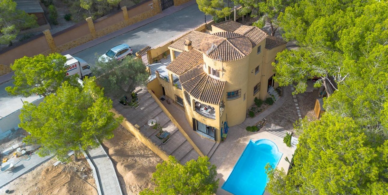 Resale - Villa -
Orihuela Costa - Res. Las Filipinas