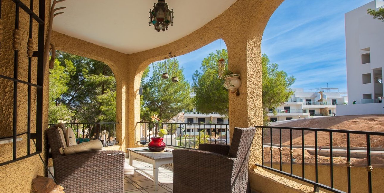 Resale - Villa -
Orihuela Costa - Res. Las Filipinas